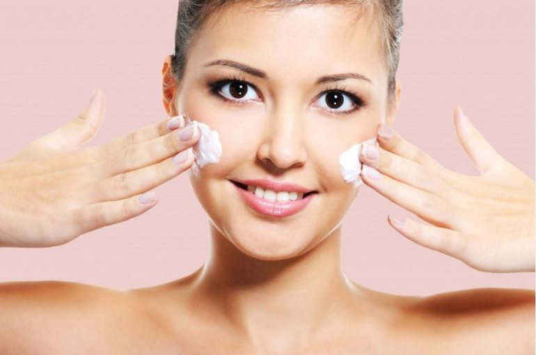 Правила нанесения крема на кожу