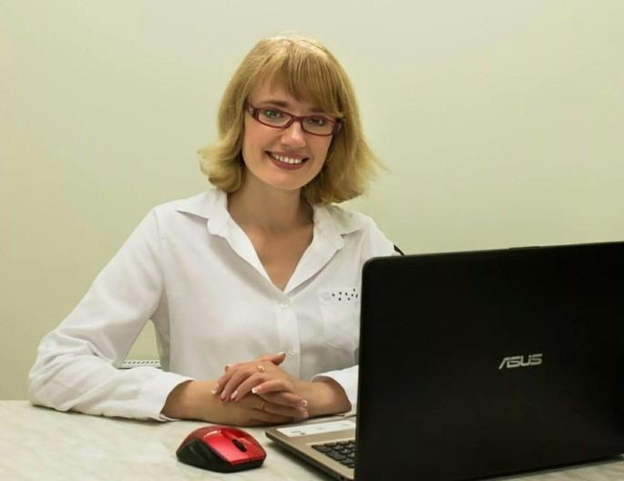 Алёна Азарова