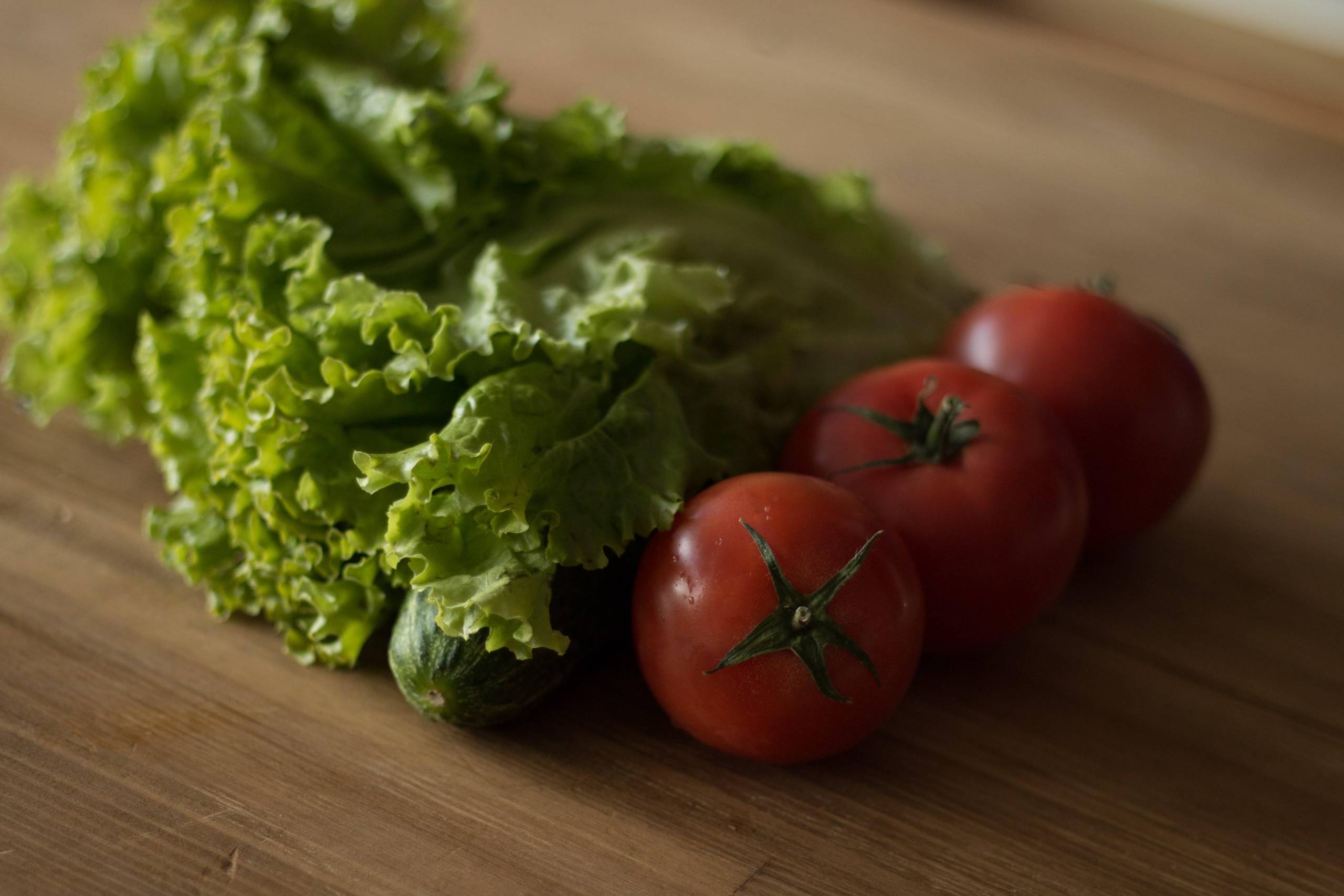 томат и зелень