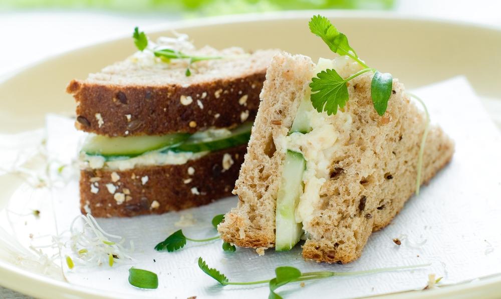 Сэндвич с майонезом из фасоли