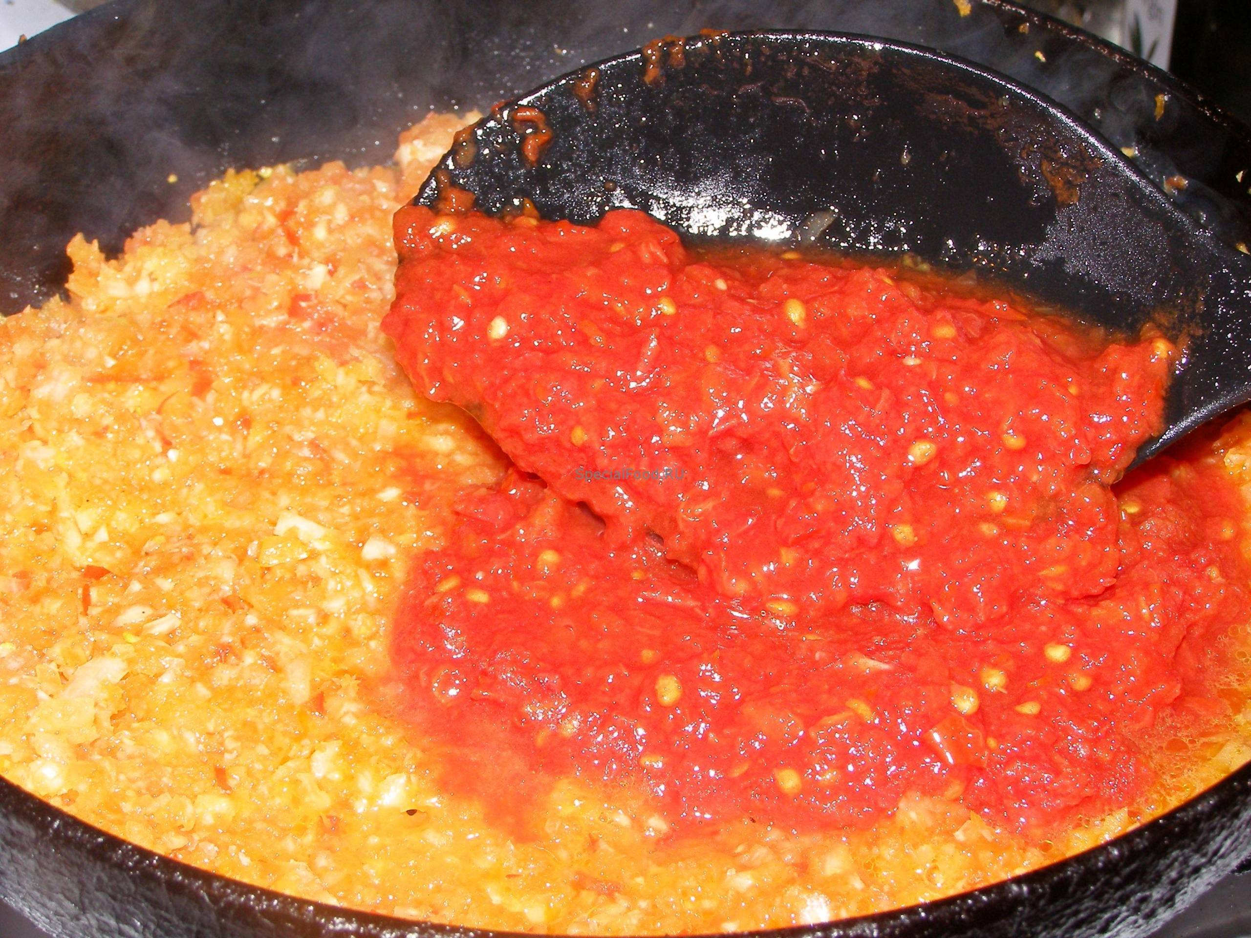 Добавим томат в овощи