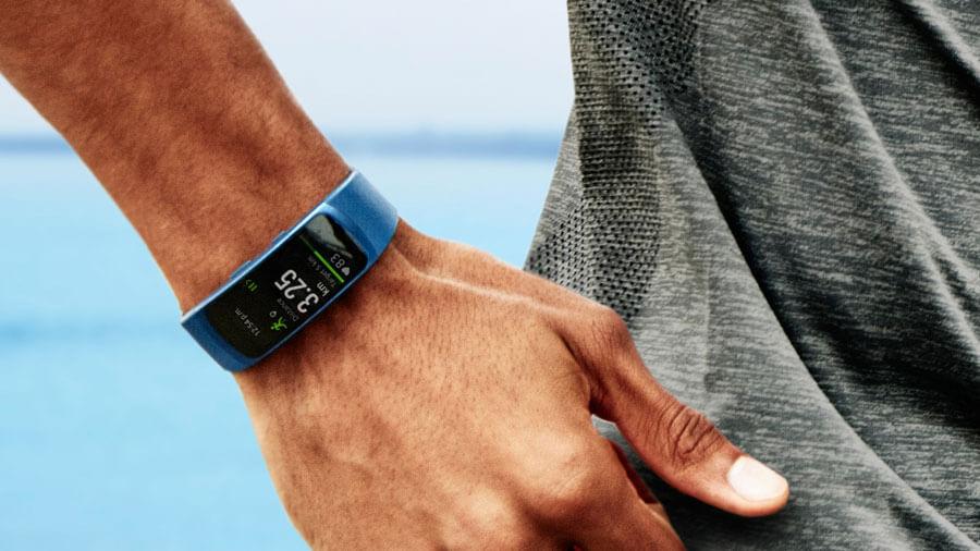 фитнес-браслет