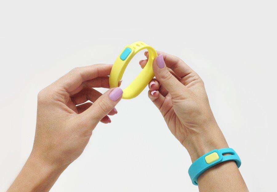 фитнес-браслет