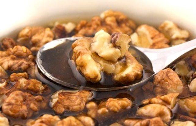 Грецкий орех с медом