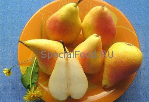 Груши на тарелке