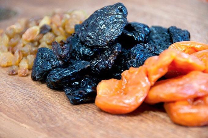 Изюм, чернослив, курага