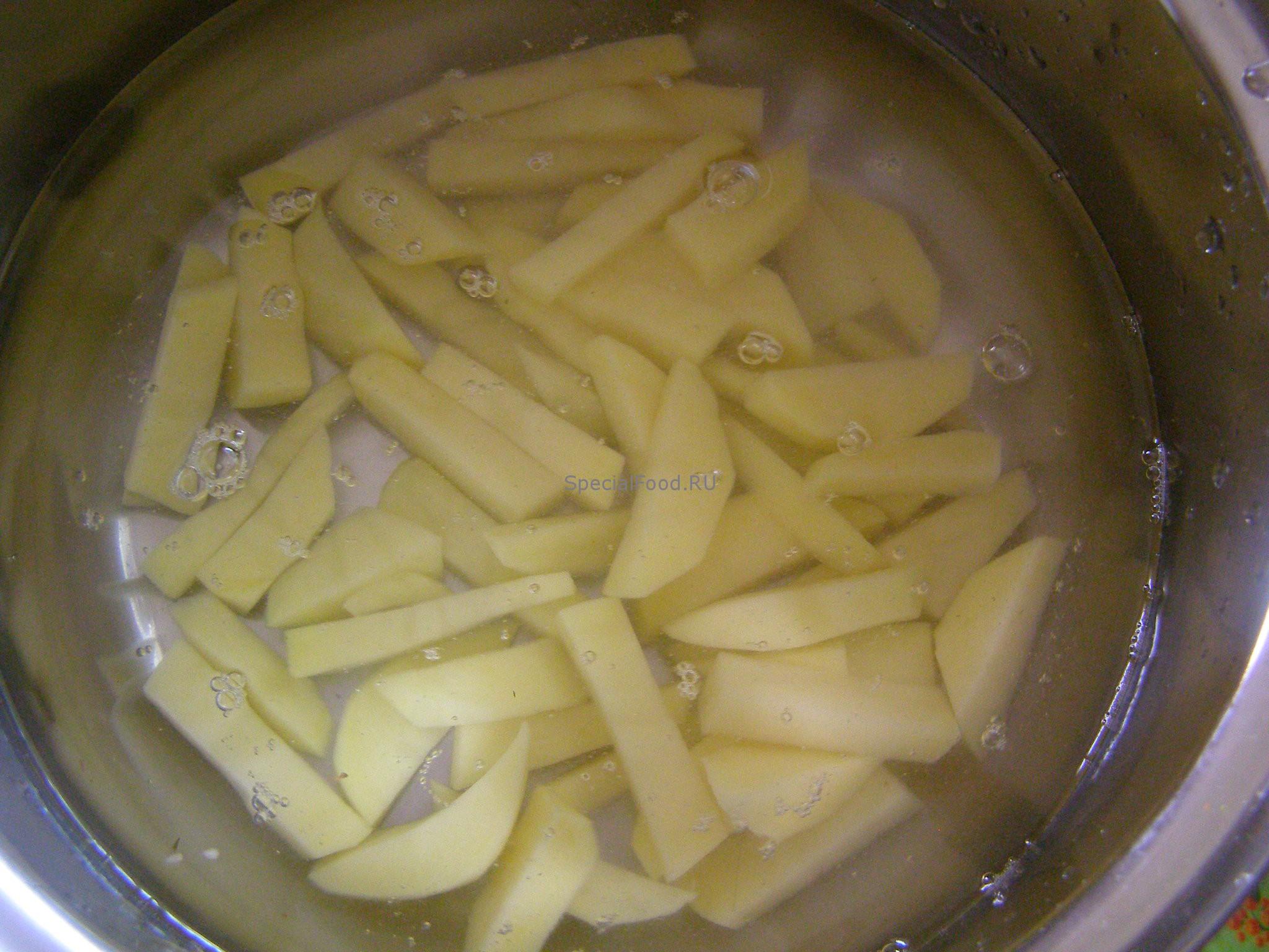 Картошка в кастрюле