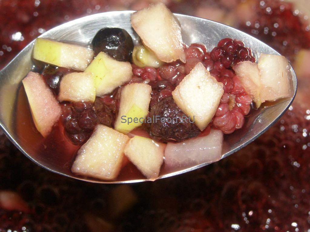 Варим ягоды и фрукты