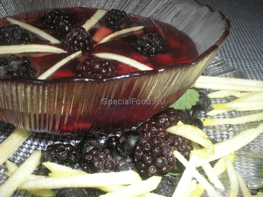 Кисель из мороженой ежевики и черноплодной рябины