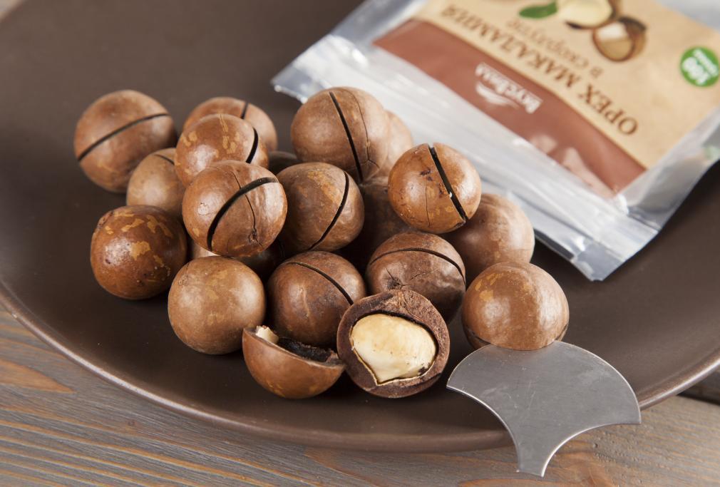 Макадамии в упаковке