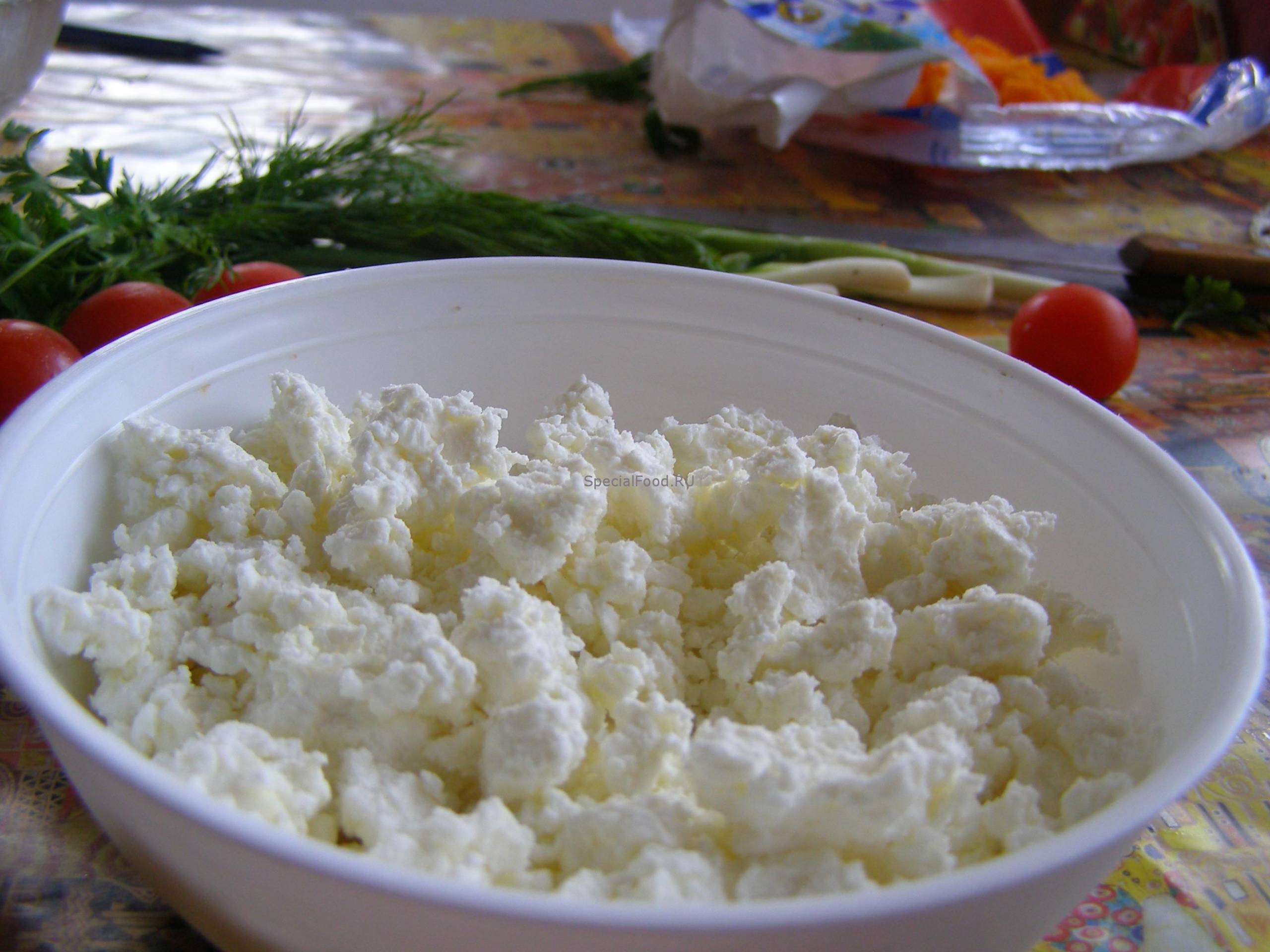 Разминаем творог