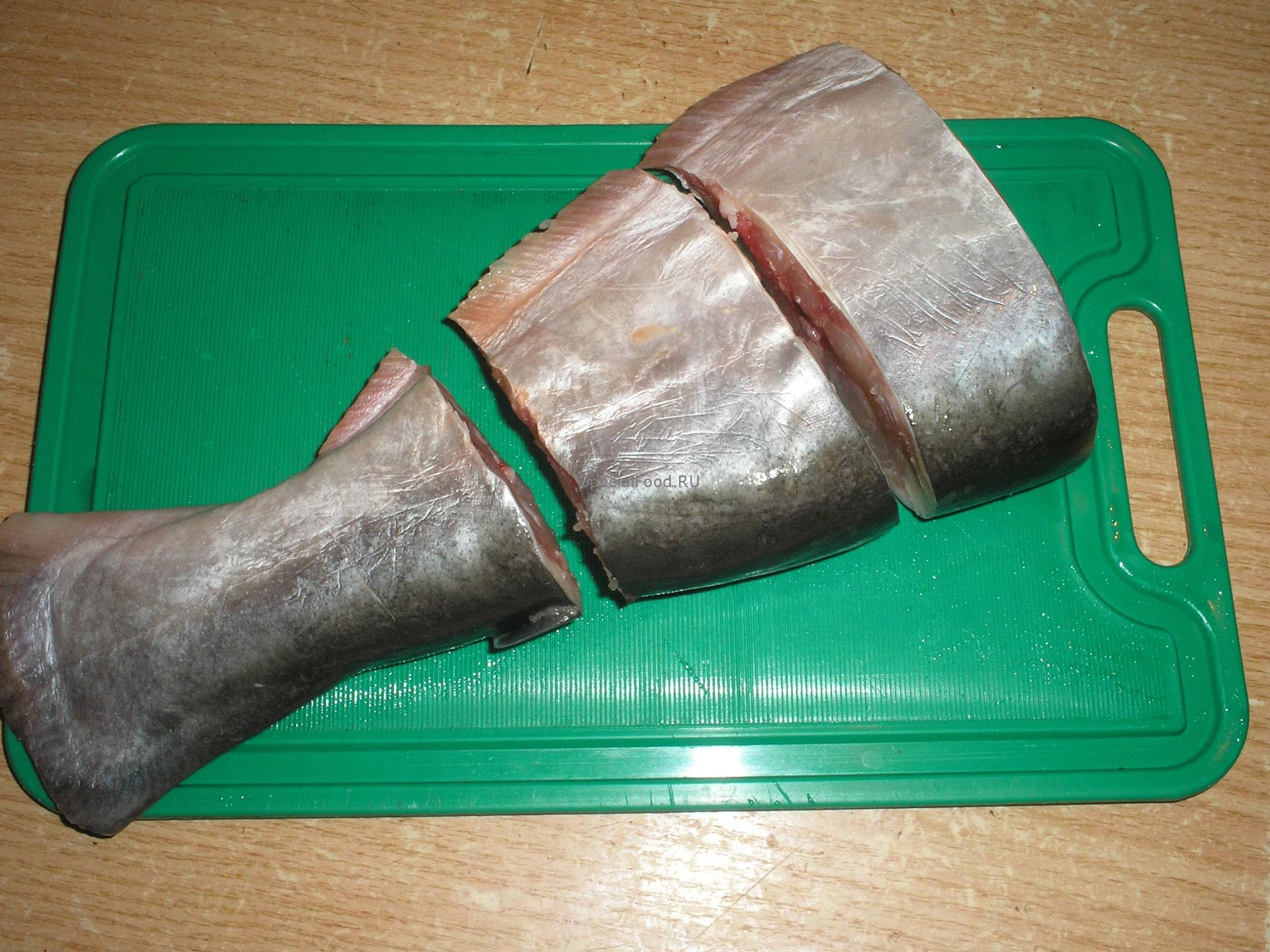 Пангасиус разделан на куски