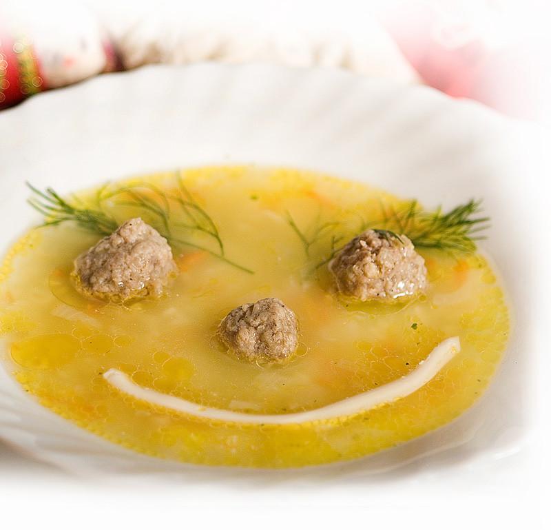 Чем кормить ребенка при аллергии