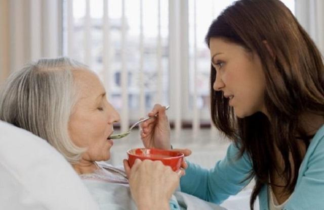 Питание при нарушении глотания