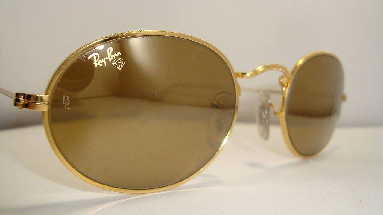 Солнцезащитные очки Очки фирмы Рей Бен