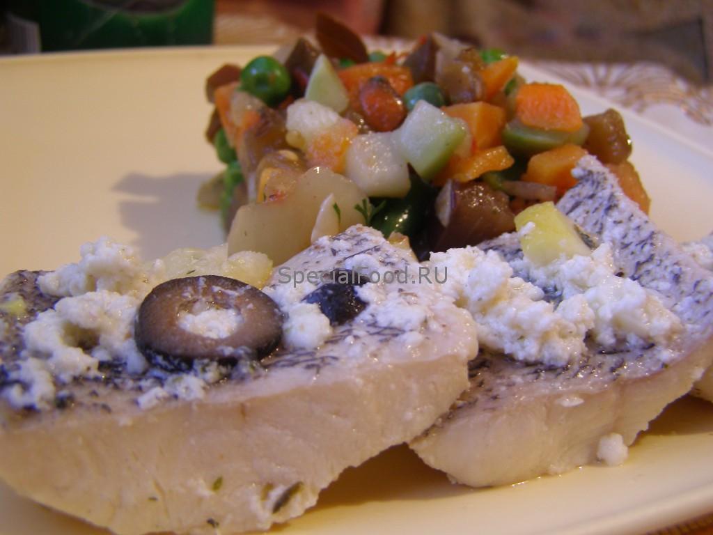 Рыба в молочно-творожном соусе с овощами