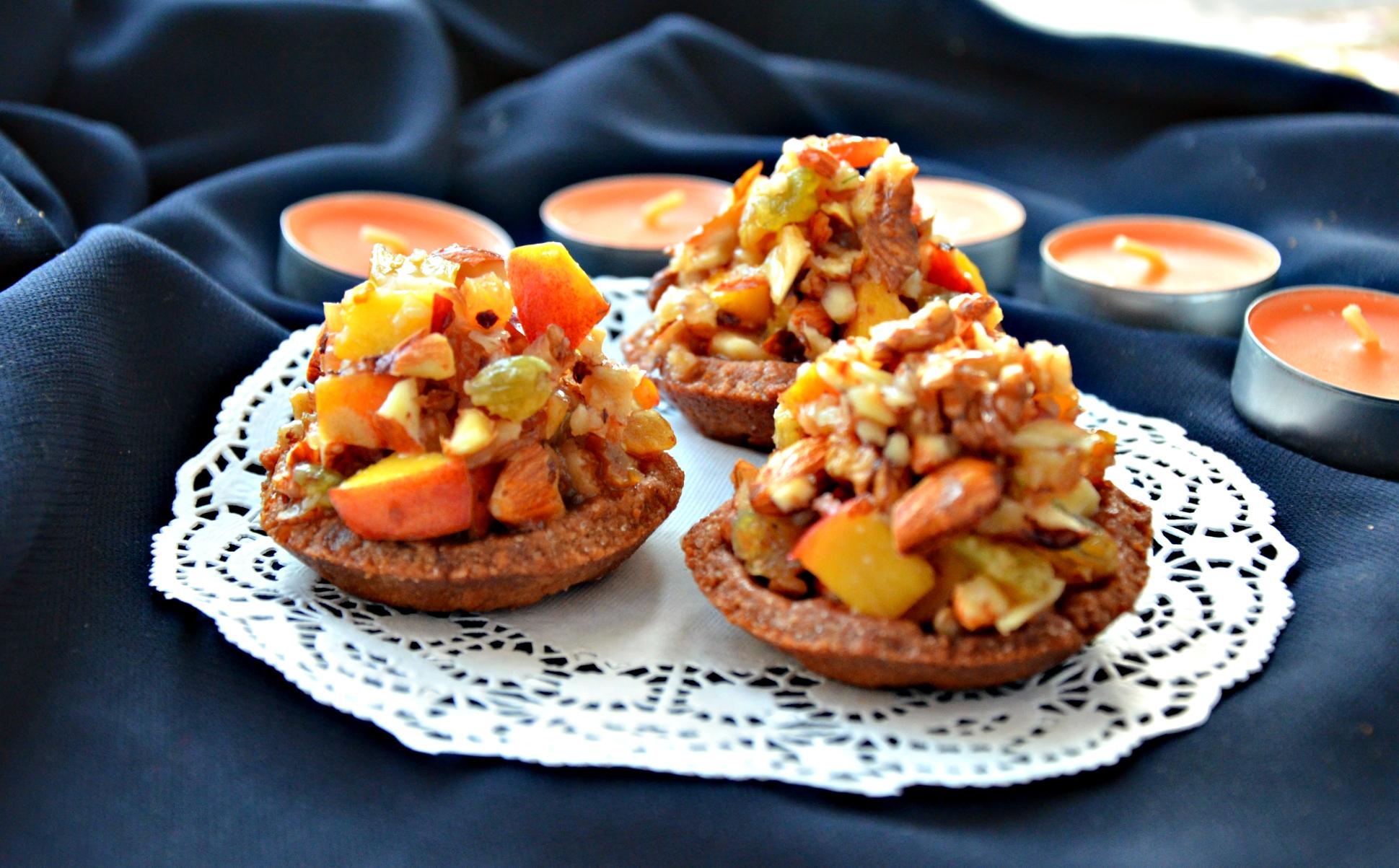 тарталетки с хурмой