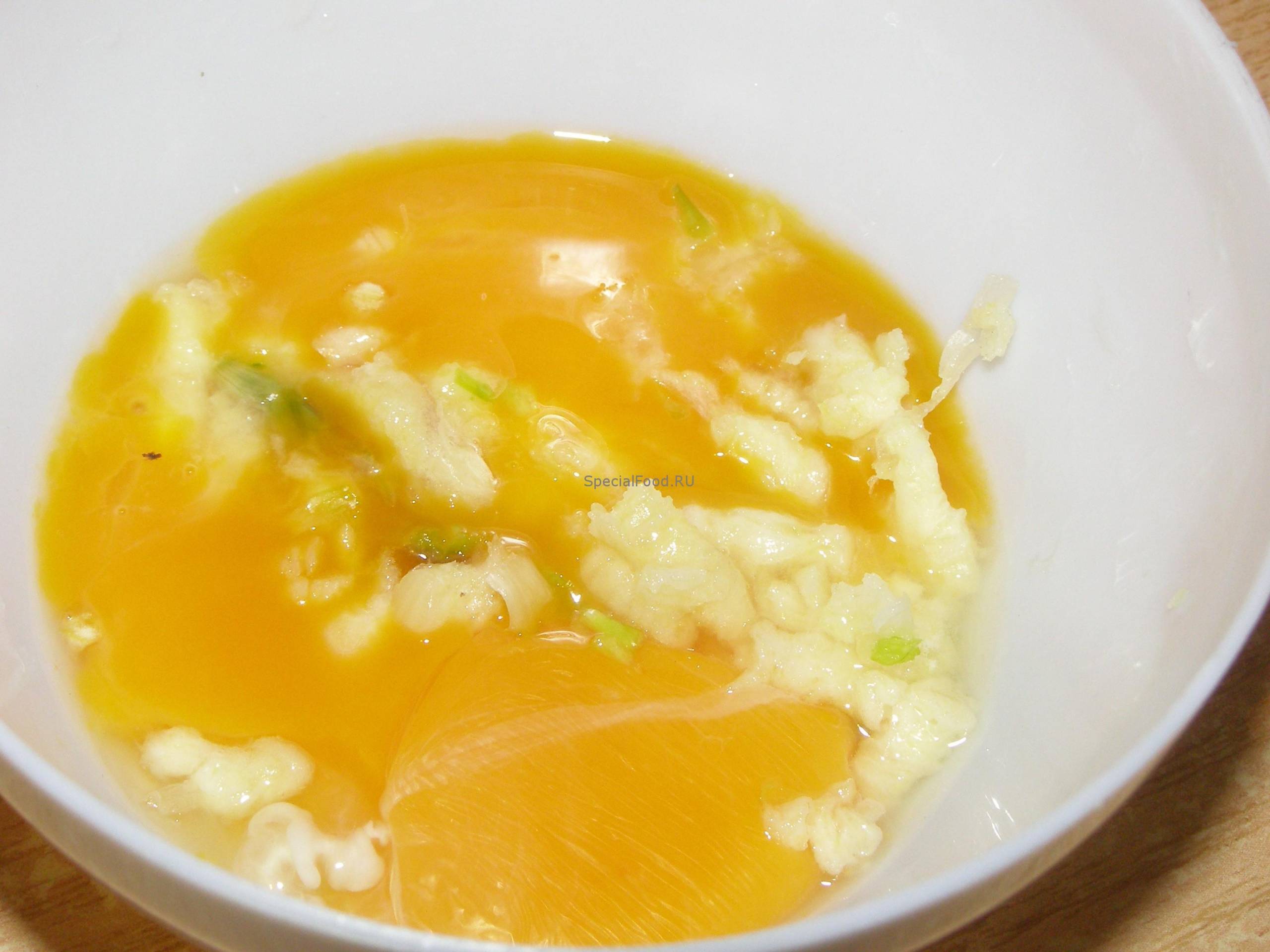 Яйцо с чесноком